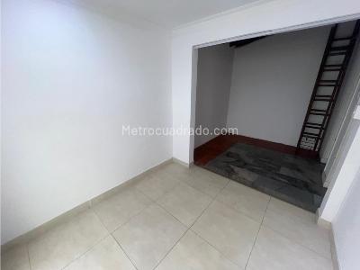 Casa de 5 alcobas en arriendo en Laureles ( Conquistadores ), Medellín, 316 m² · foto 12 de 20