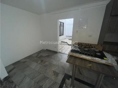 Casa de 5 alcobas en arriendo en Laureles ( Conquistadores ), Medellín, 316 m² · foto 16 de 20