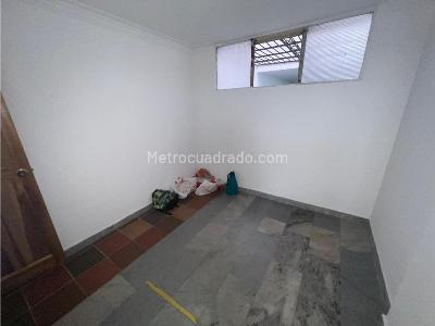 Casa de 5 alcobas en arriendo en Laureles ( Conquistadores ), Medellín, 316 m² · foto 18 de 20