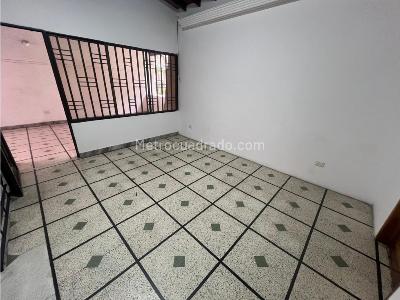 Casa de 5 alcobas en arriendo en Laureles ( Conquistadores ), Medellín, 316 m² · foto 4 de 20