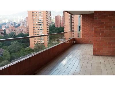 Apartamento de 2 alcobas en arriendo en Los Parra, Medellín, 192 m² · foto 2 de 11