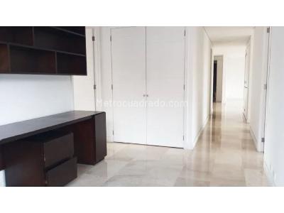 Apartamento de 2 alcobas en arriendo en Los Parra, Medellín, 192 m² · foto 3 de 11
