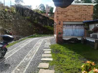 Casa de 3 alcobas en venta en Alto De Las Palmas, Medellín · foto 2 de 3