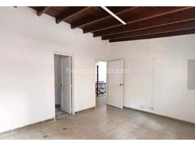 Casa de 5 alcobas en venta en Laureles ( Conquistadores ), Medellín, 385 m² · foto 11 de 20
