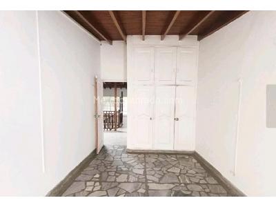 Casa de 5 alcobas en venta en Laureles ( Conquistadores ), Medellín, 385 m² · foto 15 de 20