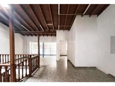 Casa de 5 alcobas en venta en Laureles ( Conquistadores ), Medellín, 385 m² · foto 3 de 20