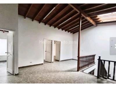 Casa de 5 alcobas en venta en Laureles ( Conquistadores ), Medellín, 385 m² · foto 4 de 20