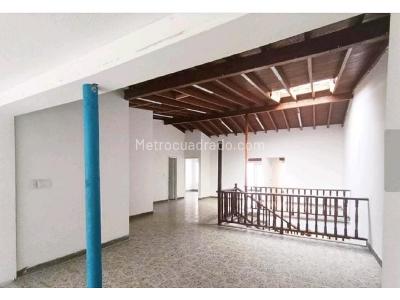 Casa de 5 alcobas en venta en Laureles ( Conquistadores ), Medellín, 385 m² · foto 6 de 20