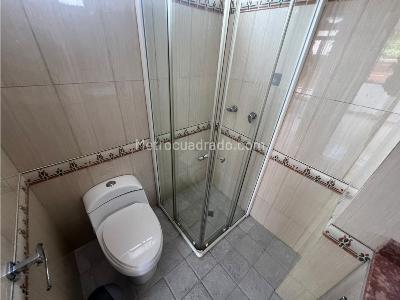 Apartamento de 2 alcobas en arriendo en La Aguacatala, Medellín, 74 m² · foto 16 de 17