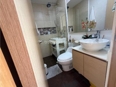 Apartamento de 3 alcobas en venta en Loma Del Esmeraldal, Medellín, 100 m² · foto 11 de 12