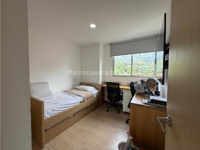 Apartamento de 3 alcobas en venta en Loma Del Esmeraldal, Medellín, 100 m² · foto 8 de 12