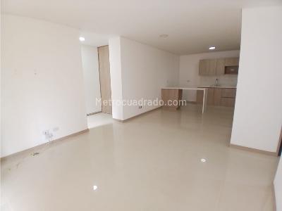 Apartamento en venta en Guayabal, Medellín · foto 2 de 20