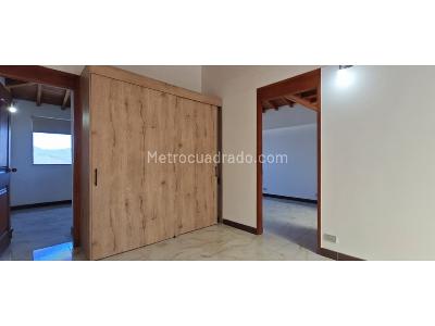 Apartamento de 3 alcobas en venta en Altos Del Poblado, Medellín, 148 m² · foto 13 de 20