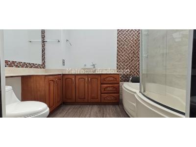 Apartamento de 3 alcobas en venta en Altos Del Poblado, Medellín, 148 m² · foto 19 de 20
