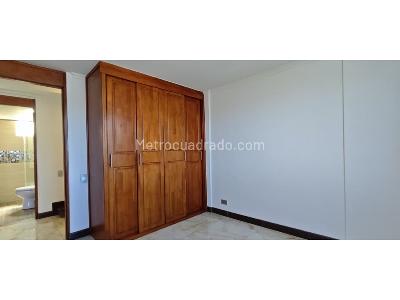 Apartamento de 3 alcobas en venta en Altos Del Poblado, Medellín, 148 m² · foto 9 de 20