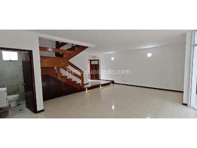 Casa de 3 alcobas en venta en Altos Del Poblado, Medellín, 235 m² · foto 4 de 20