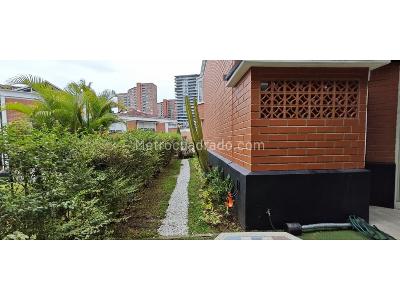 Casa de 3 alcobas en venta en Altos Del Poblado, Medellín, 235 m² · foto 9 de 20
