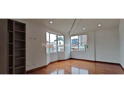 Casa de 3 alcobas en venta en Altos Del Poblado, Medellín, 235 m² · foto 14 de 20