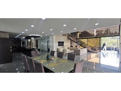 Casa de 5 alcobas en venta en Alto De Las Palmas, Medellín, 720 m² · foto 2 de 20
