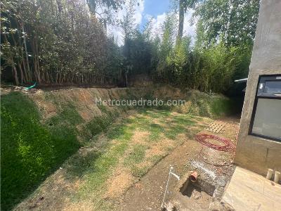 Casa de 3 alcobas en venta en Loma Del Escobero, Medellín, 290 m² · foto 10 de 20