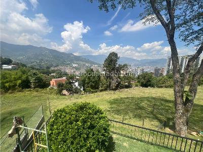 Casa de 3 alcobas en venta en Loma Del Escobero, Medellín, 290 m² · foto 14 de 20