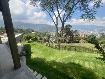 Casa de 3 alcobas en venta en Loma Del Escobero, Medellín, 290 m² · foto 15 de 20