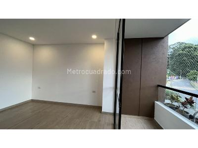 Apartaestudio en arriendo en Loma Del Escobero, Medellín, 54 m² · foto 3 de 9