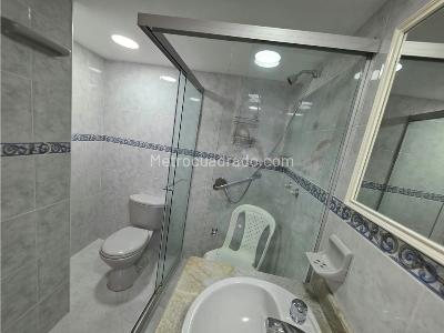 Apartamento de 3 alcobas en venta en Laureles, Medellín, 96 m² · foto 7 de 8