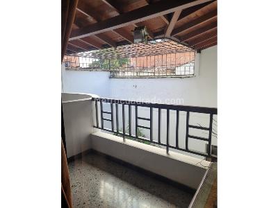 Casa de 5 alcobas en venta en Alameda, Medellín, 216 m² · foto 8 de 9