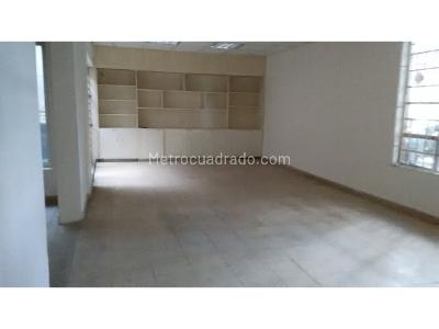 Casa de 5 alcobas en arriendo en Estadio, Medellín, 380 m² · foto 10 de 20