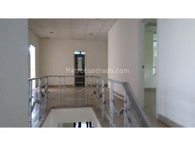 Casa de 5 alcobas en arriendo en Estadio, Medellín, 380 m² · foto 16 de 20