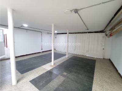 Casa de 5 alcobas en arriendo en Estadio, Medellín, 380 m² · foto 19 de 20