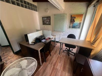Casa de 5 alcobas en arriendo en Poblado (Milla De Oro), Medellín, 700 m² · foto 14 de 20