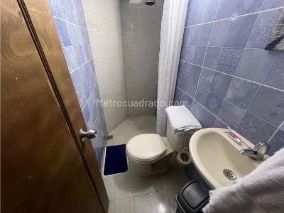 Casa de 5 alcobas en arriendo en Poblado (Milla De Oro), Medellín, 700 m² · foto 18 de 20