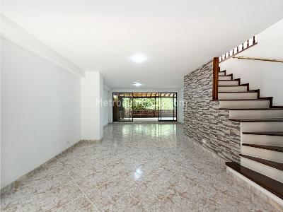 Apartamento de 4 alcobas en arriendo en San Lucas, Medellín, 75 m² · foto 2 de 14