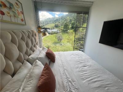 Apartamento de 2 alcobas en venta en Loma Del Escobero, Medellín, 64 m² · foto 5 de 15