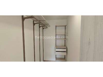 Apartamento de 2 alcobas en arriendo en Loma Televid, Medellín, 104 m² · foto 2 de 2