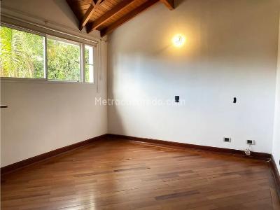 Casa de 4 alcobas en venta en Cola Del Zorro, Medellín, 370 m² · foto 16 de 17