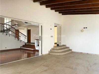 Casa de 4 alcobas en venta en Cola Del Zorro, Medellín, 370 m² · foto 4 de 17