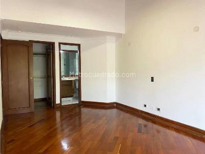 Casa de 4 alcobas en venta en Cola Del Zorro, Medellín, 370 m² · foto 9 de 17