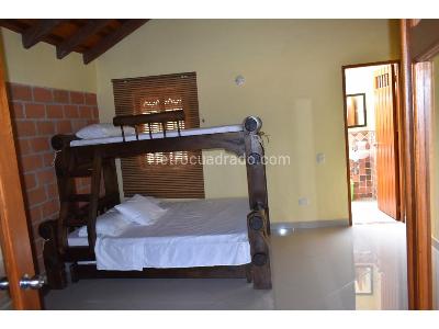 Casa de 3 alcobas en venta en Guatape, Medellín · foto 10 de 19