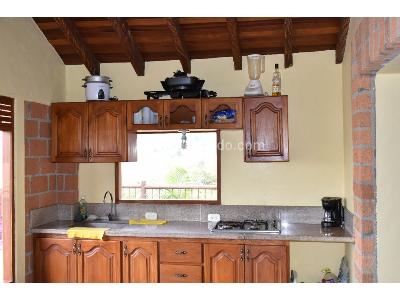 Casa de 3 alcobas en venta en Guatape, Medellín · foto 12 de 19