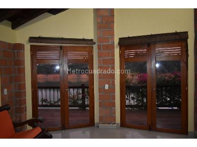 Casa de 3 alcobas en venta en Guatape, Medellín · foto 13 de 19