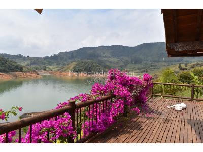Casa de 3 alcobas en venta en Guatape, Medellín · foto 6 de 19