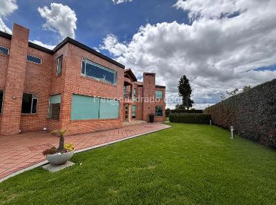 Casa de 5 alcobas en venta en Guaymaral, Bogotá, 1868 m² · foto 5 de 16