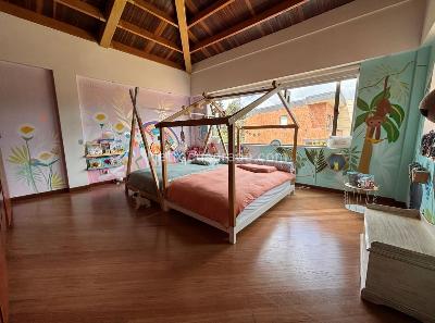 Casa de 5 alcobas en venta en Guaymaral, Bogotá, 1868 m² · foto 10 de 16