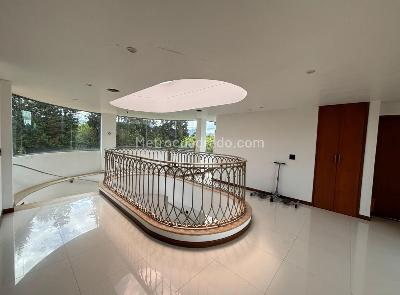 Casa de 5 alcobas en venta en Guaymaral, Bogotá, 1868 m² · foto 13 de 16