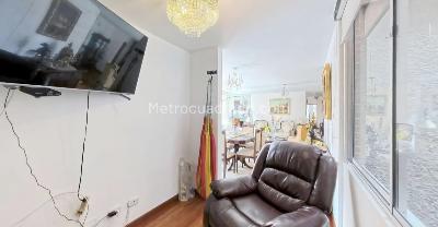 Apartamento de 3 alcobas en venta en Nueva Santa Barbara, Bogotá, 103 m² · foto 11 de 14