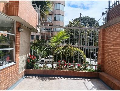 Apartamento de 3 alcobas en venta en Nueva Santa Barbara, Bogotá, 103 m² · foto 14 de 14