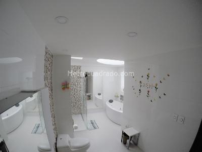 Casa en venta en Santa Barbara, Bogotá · foto 11 de 13